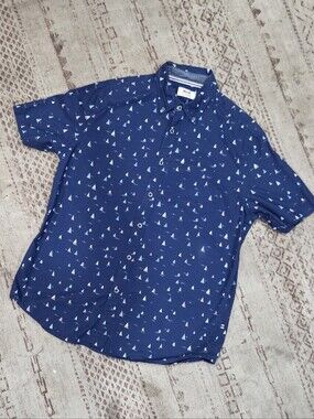 LeTIGRE Nautica Blue Short-Sleeve Button-Down with Sailboat Print Size Medium